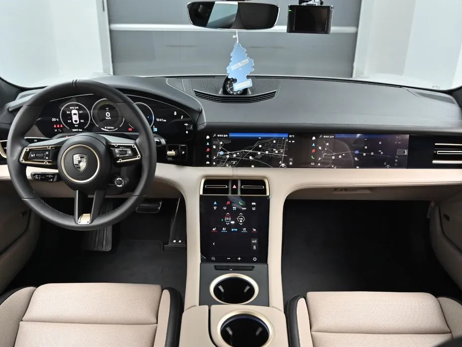 Porsche Taycan 2025 из KR, фото 10
