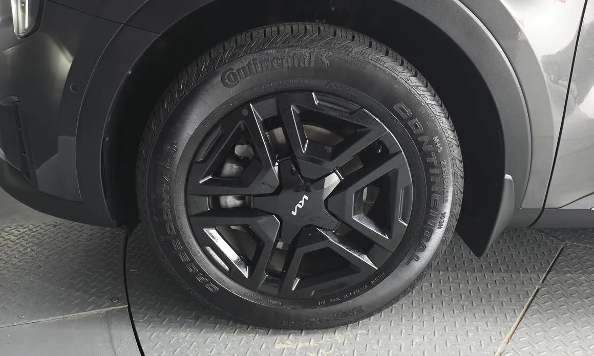 Kia Sorento — фото 8