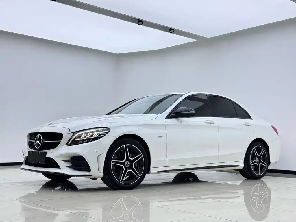 Mercedes-Benz C-Class — фото 1