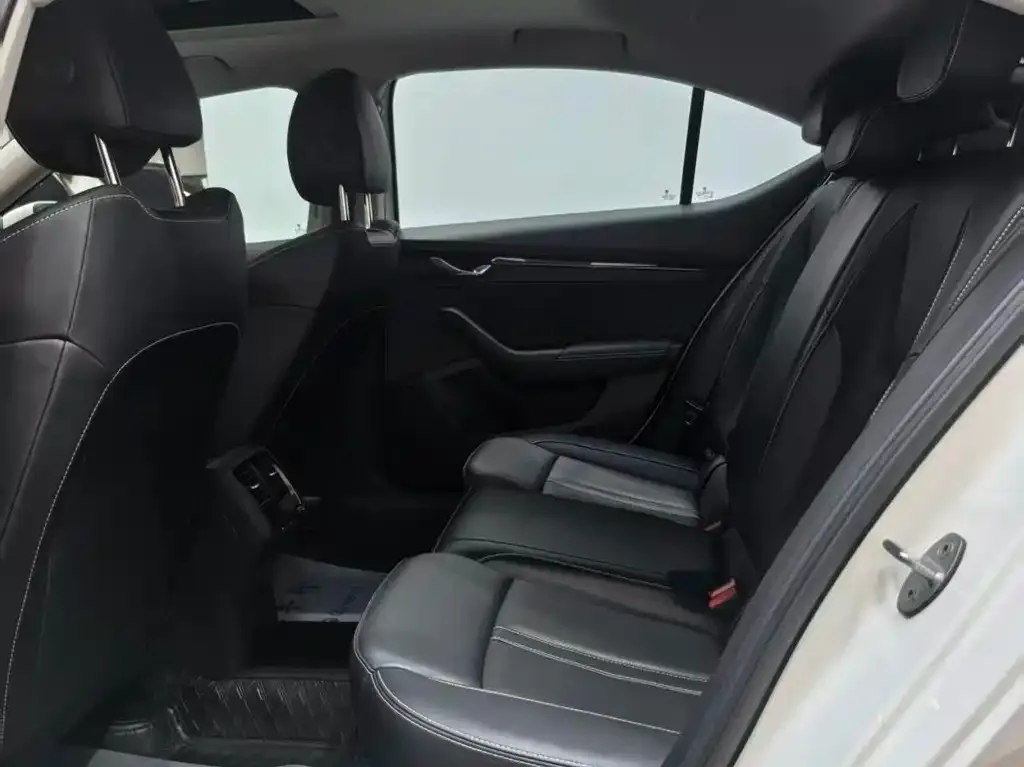 Skoda Octavia — фото 2