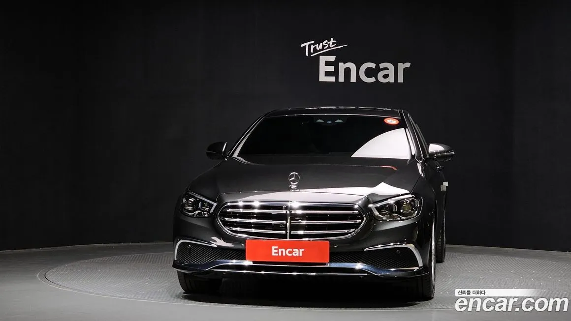 Mercedes-Benz E-Class — фото 10