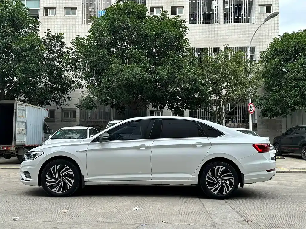 Volkswagen Sagitar 2022 из CN, фото 8