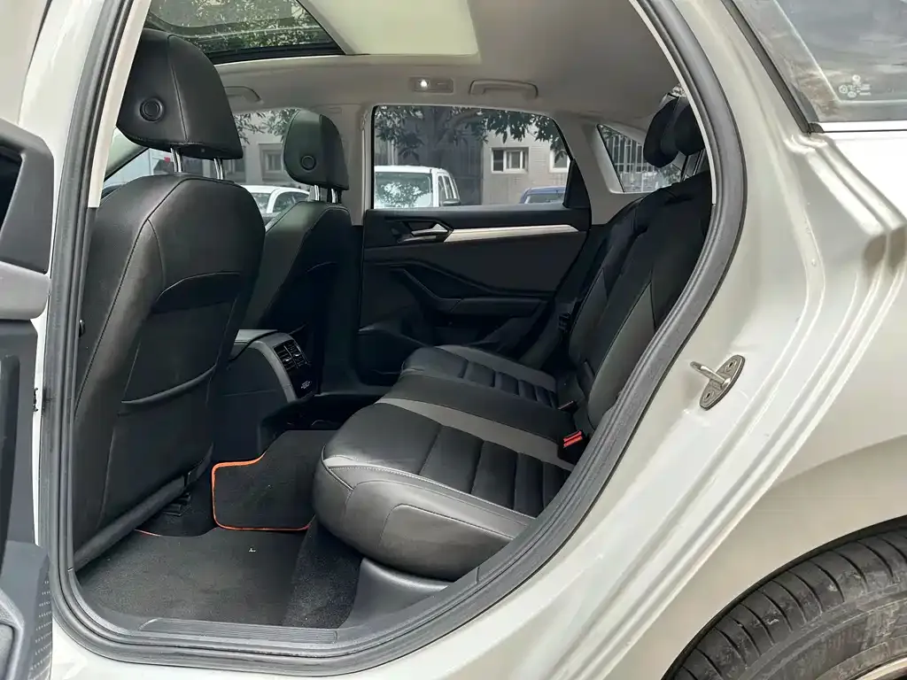 Volkswagen Sagitar 2022 из CN, фото 9