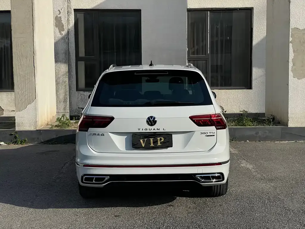 Volkswagen Tiguan L — фото 6