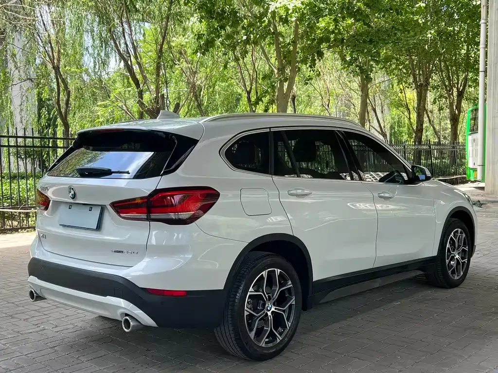 BMW X1 — фото 10