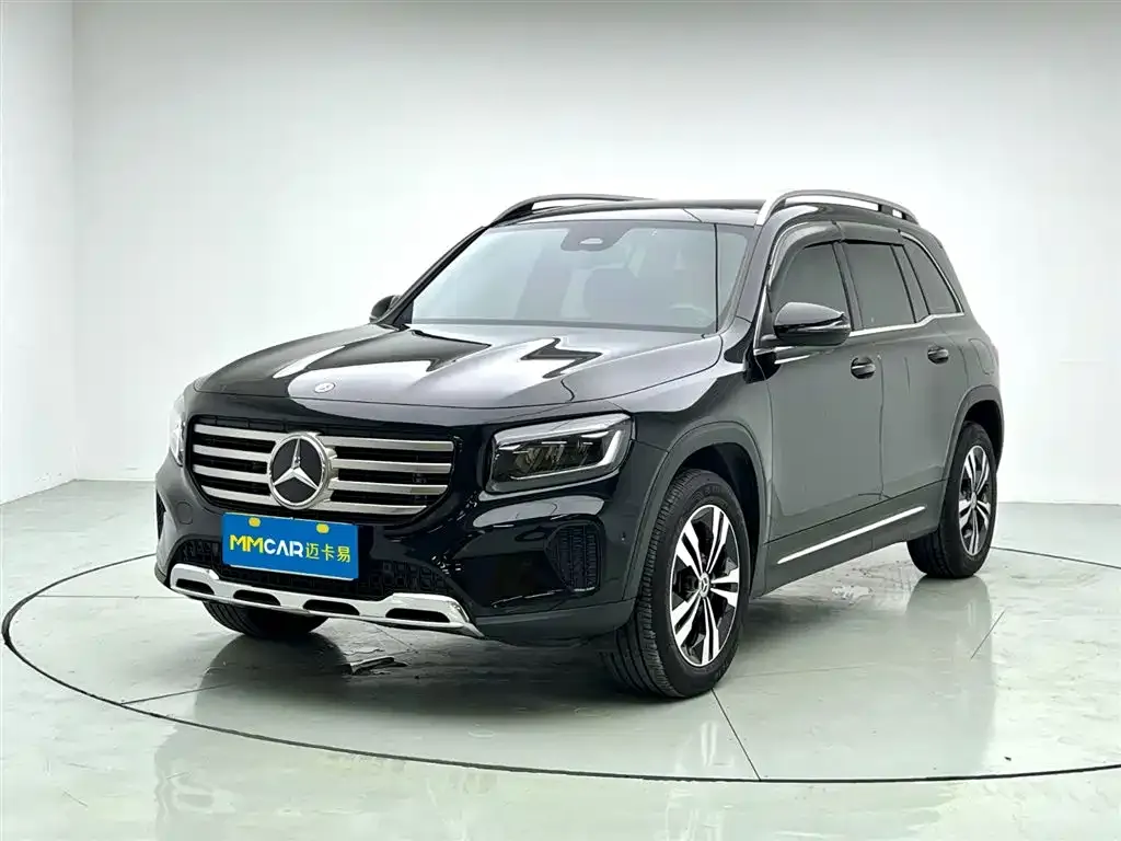 Mercedes-Benz GLB — фото 1