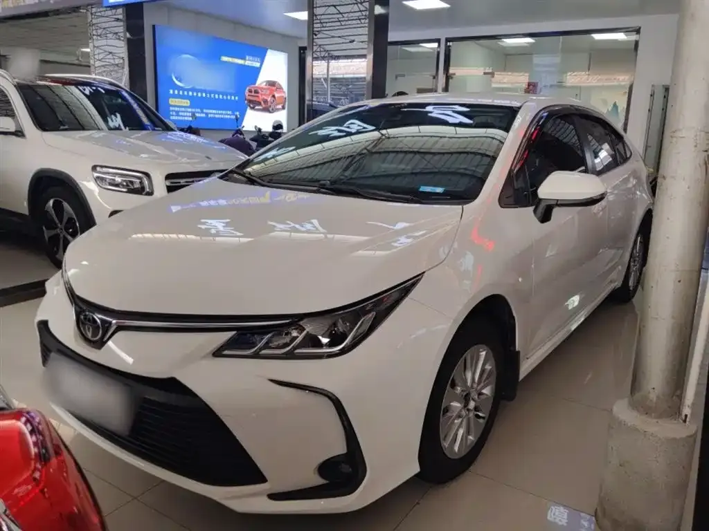 Toyota Corolla — фото 1