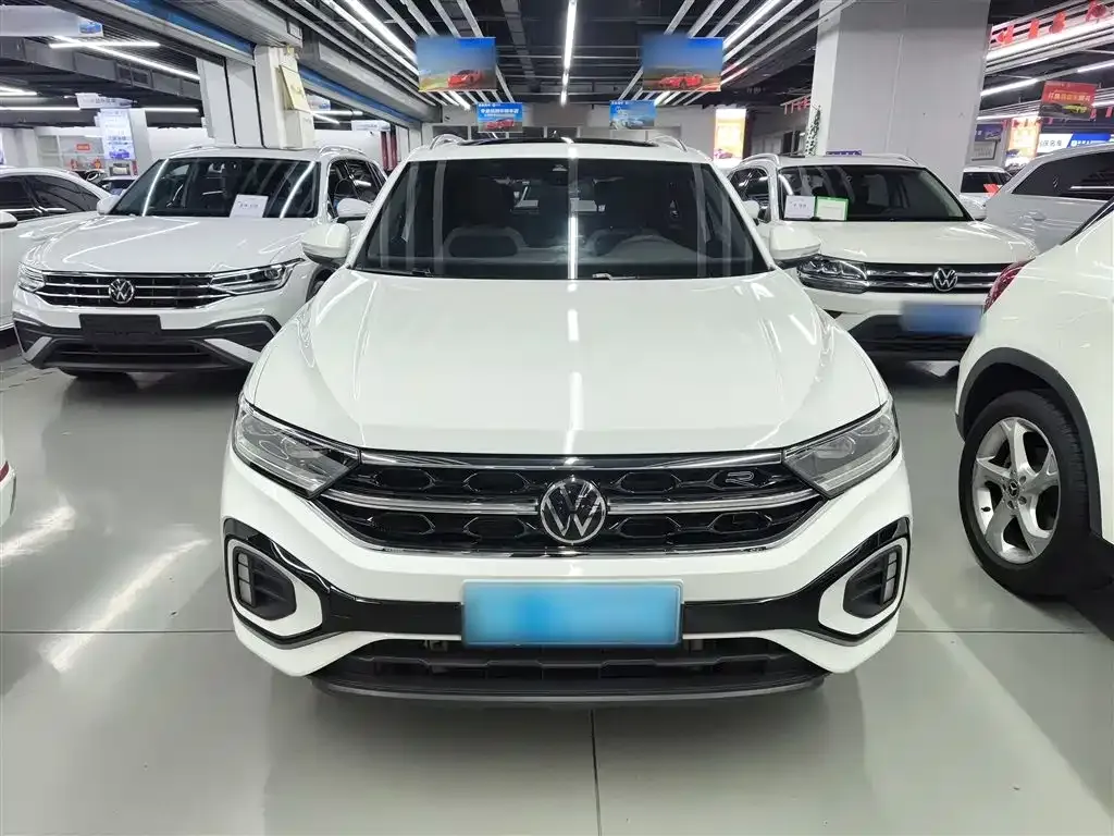 Volkswagen T-Roc — фото 7