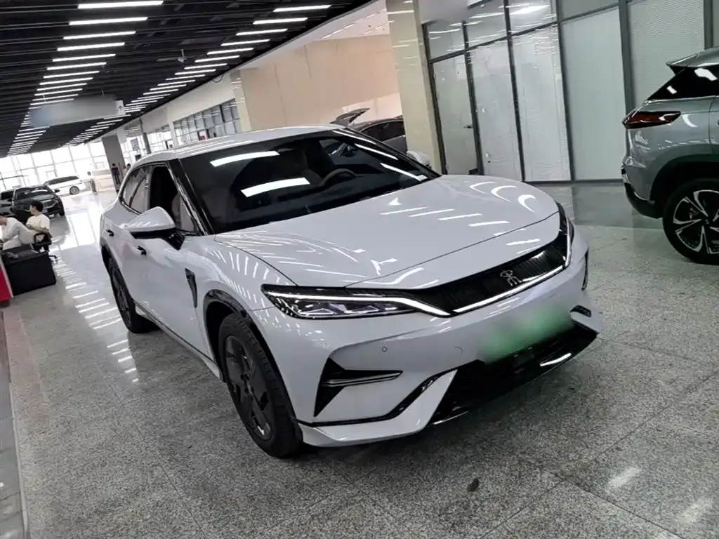 BYD L EV — фото 4