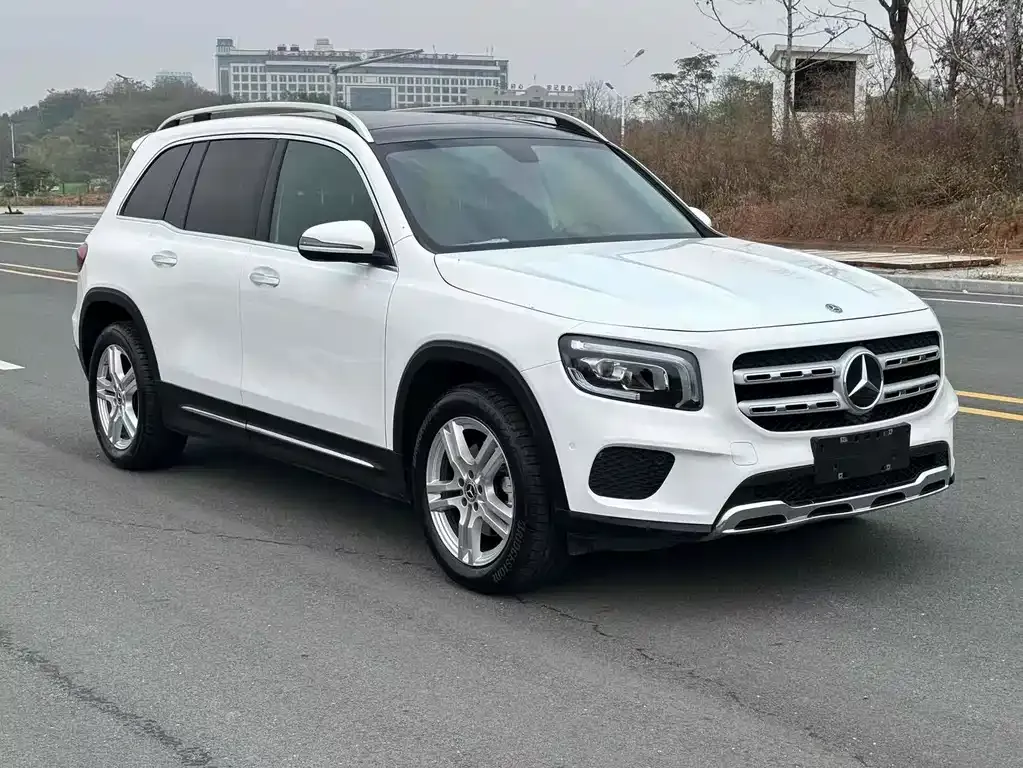 Mercedes-Benz GLB — фото 9