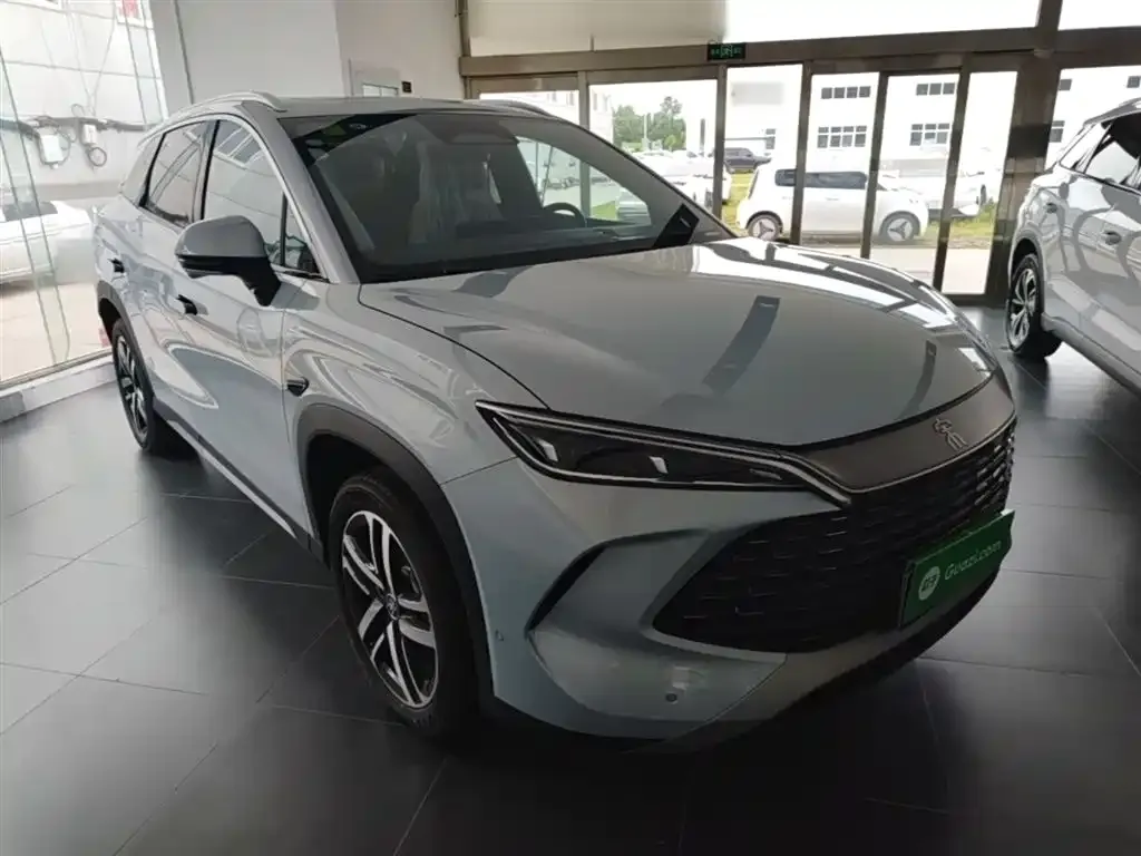 BYD L DM-i — фото 3