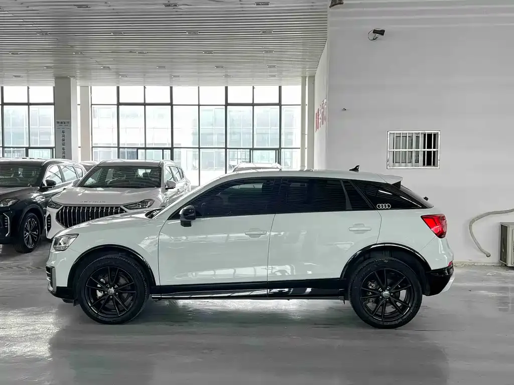 Audi Q2L 2021 из CN, фото 3
