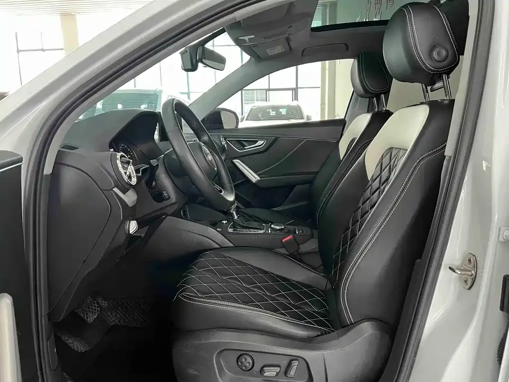 Audi Q2L 2021 из CN, фото 9