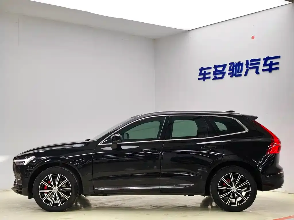 Volvo XC60 2021 из CN, фото 3