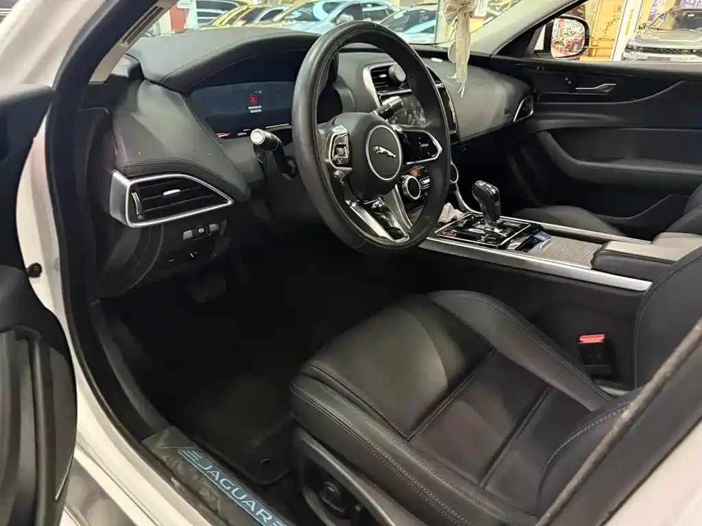 Jaguar XEL 2022 из CN, фото 5