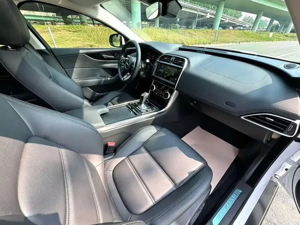 Jaguar XEL 2022 из CN, фото 8