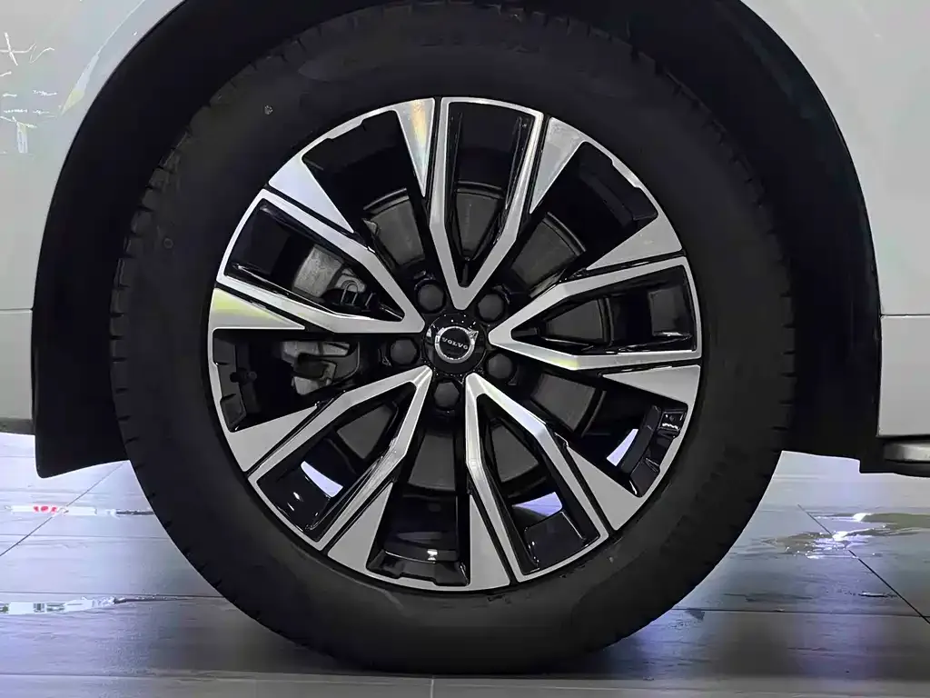 Volvo XC60 2023 из CN, фото 6