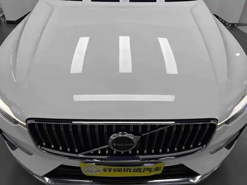 Volvo XC60 2023 из CN, фото 3