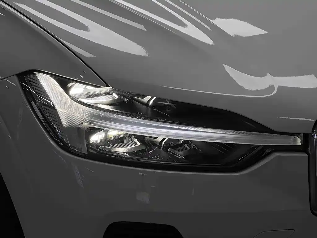 Volvo XC60 2023 из CN, фото 7