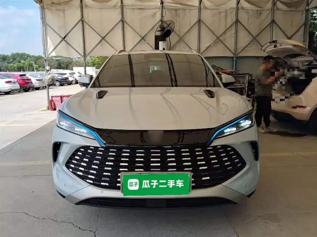 BYD L DM-i — фото 9