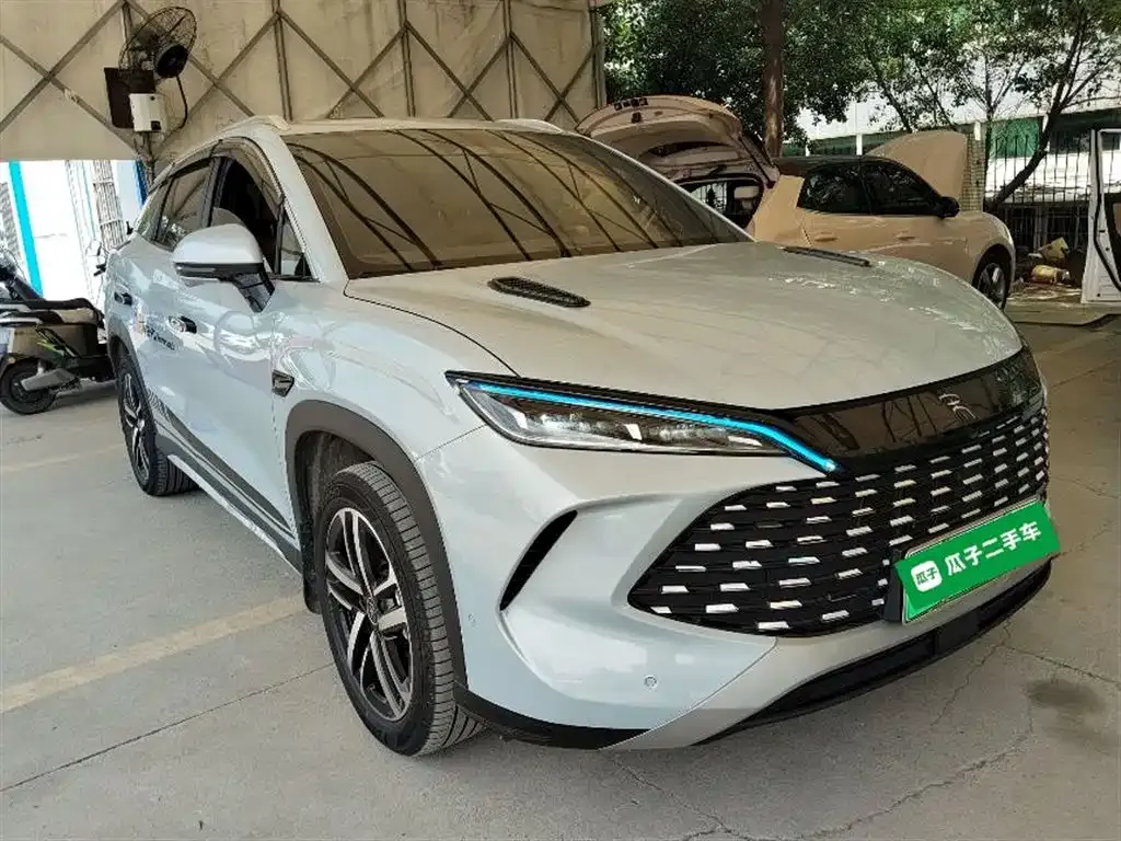 BYD L DM-i — фото 3