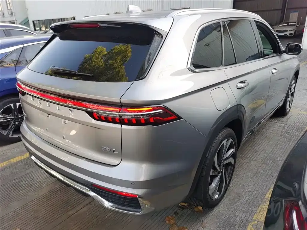 Geely Xingyue L — фото 10