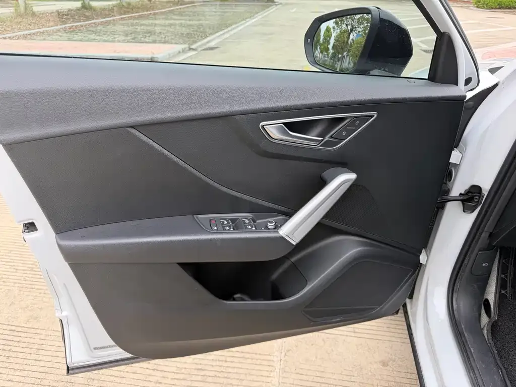 Audi Q2L 2021 из CN, фото 6