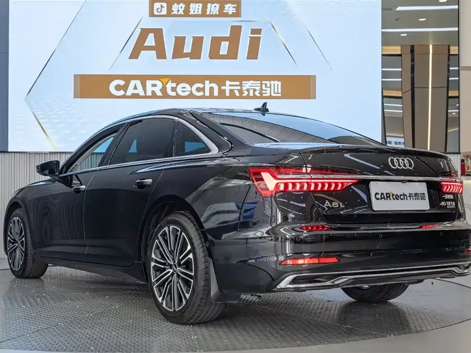 Audi A6L — фото 9