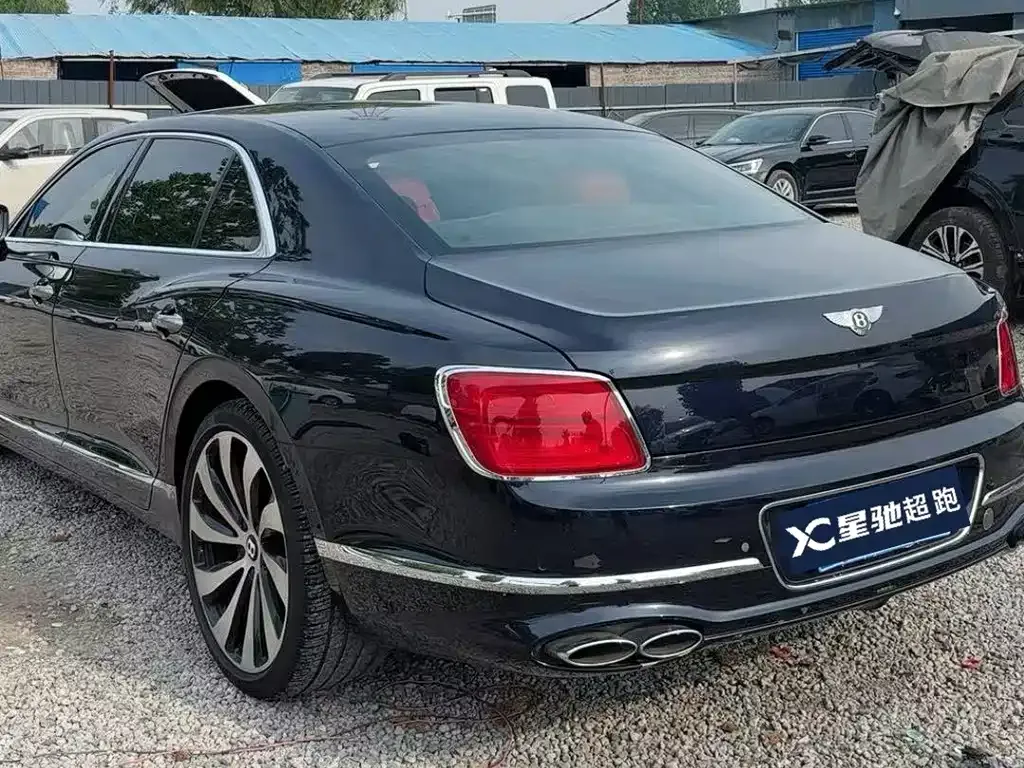 Bentley Flying Spur 2022 из CN, фото 7