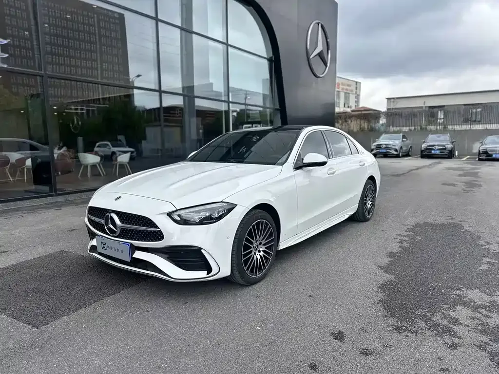Mercedes-Benz C-Class — фото 1
