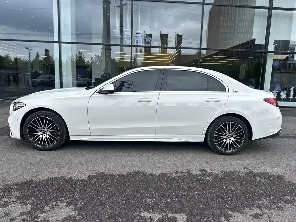 Mercedes-Benz C-Class — фото 10