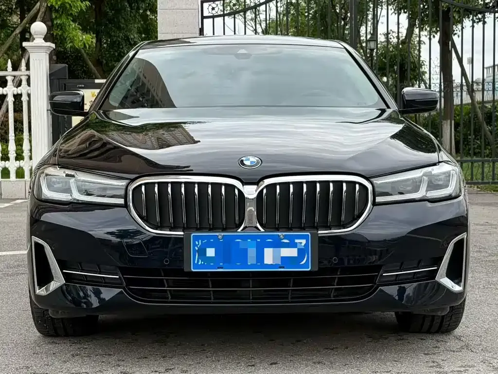 BMW 5 Series — фото 4