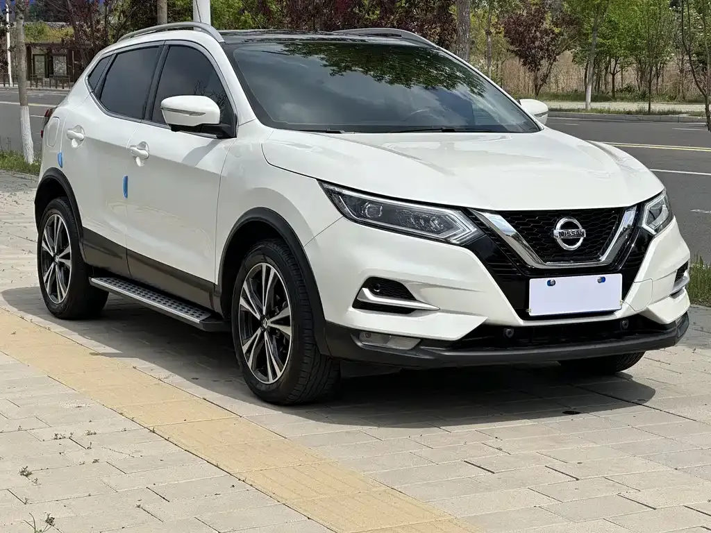 Nissan Qashqai — фото 8