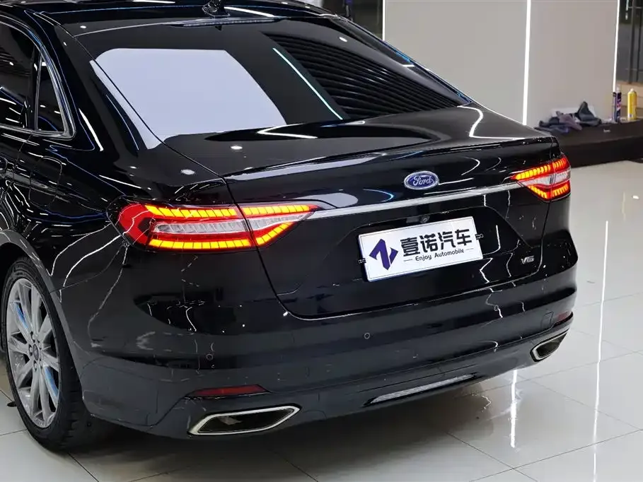 Ford Taurus 2021 из CN, фото 3