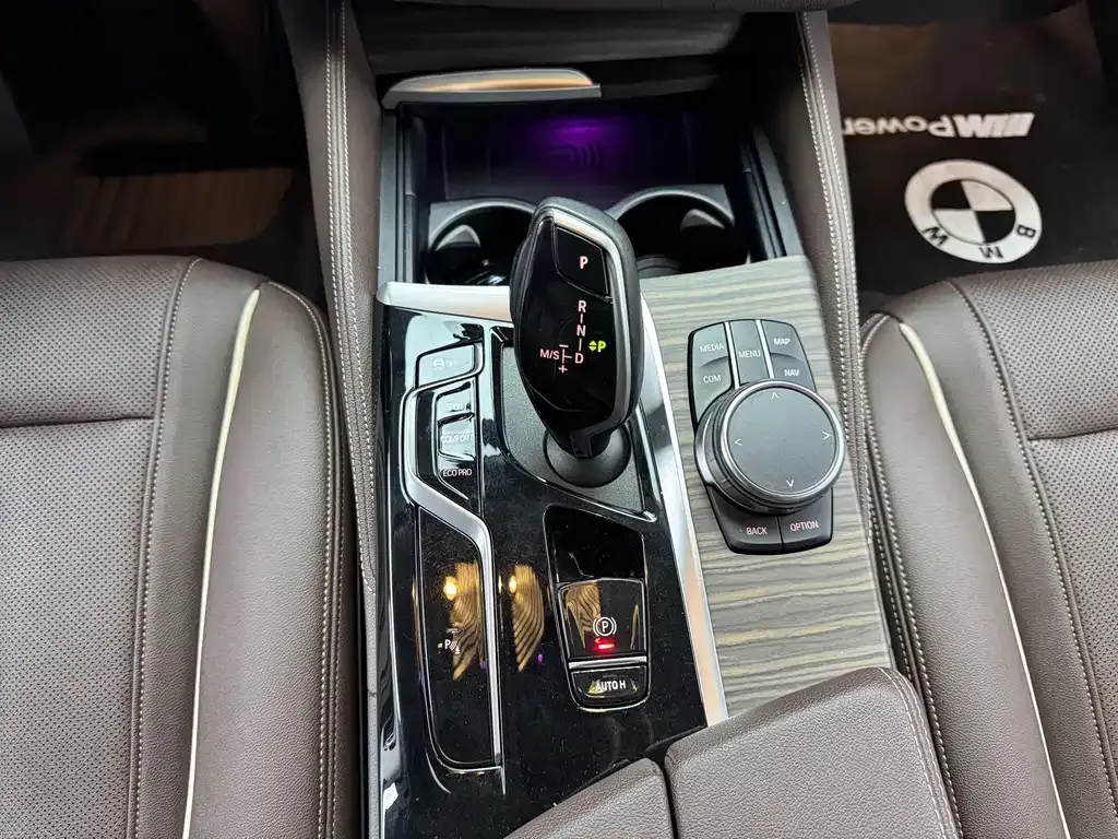 BMW 5 Series 2024 из CN, фото 9