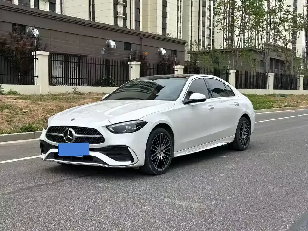 Mercedes-Benz C-Class — фото 1