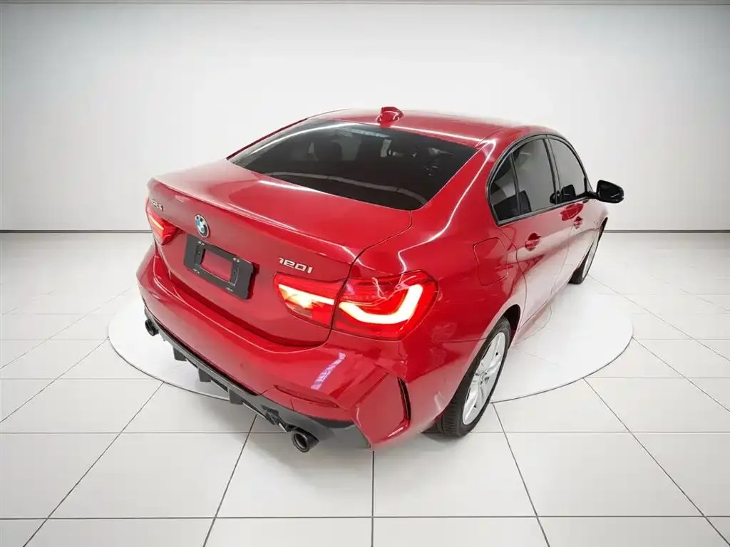BMW 1 Series 2021 из CN, фото 3