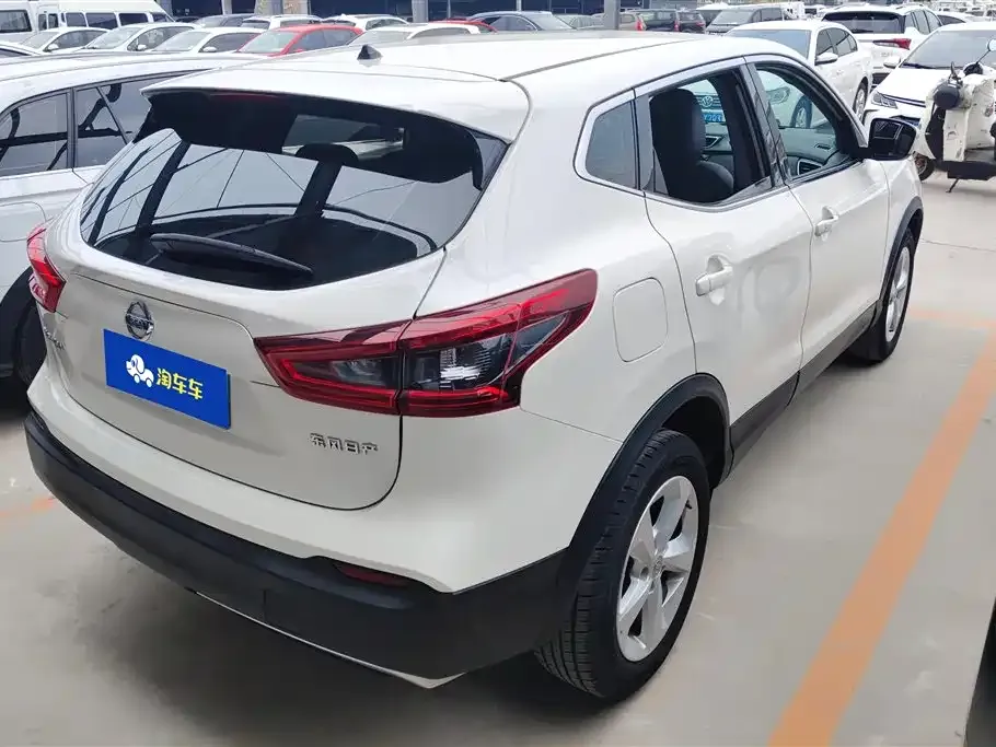 Nissan Qashqai — фото 6