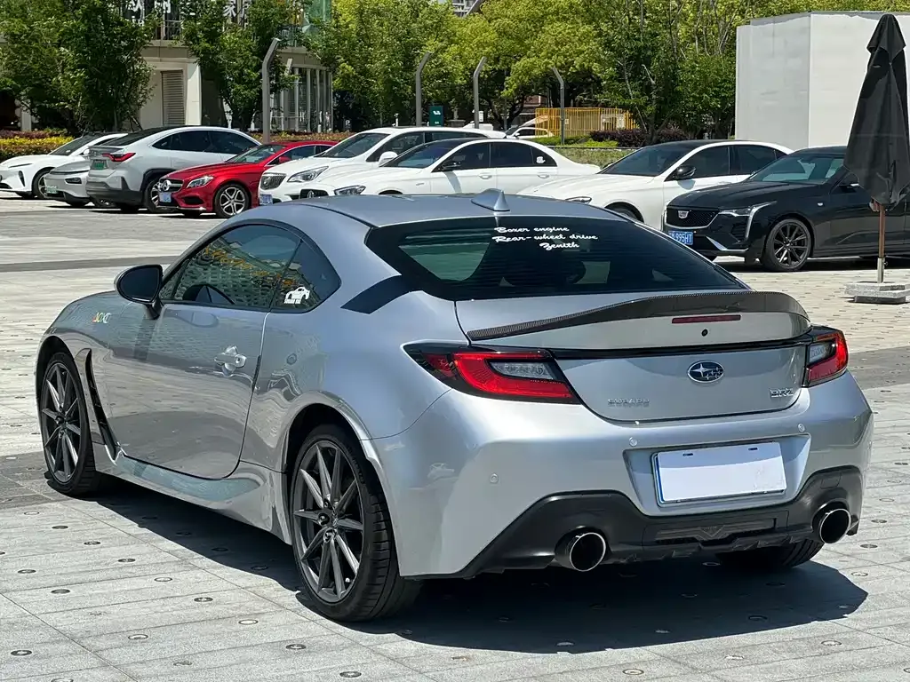 Subaru BRZ 2023 из CN, фото 10
