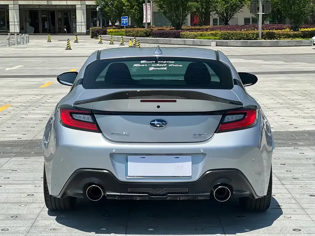 Subaru BRZ 2023 из CN, фото 9