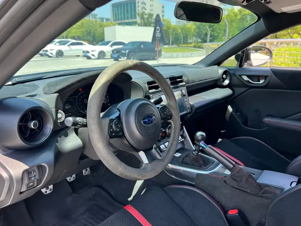 Subaru BRZ 2023 из CN, фото 3