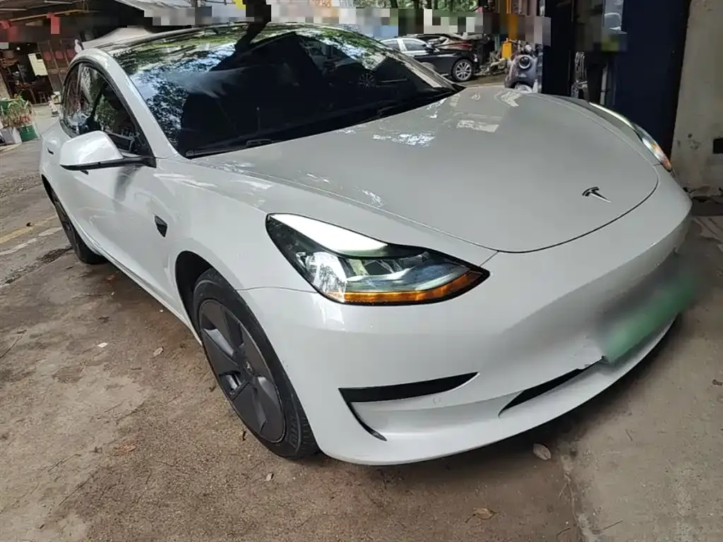 Tesla Model 3 — фото 6