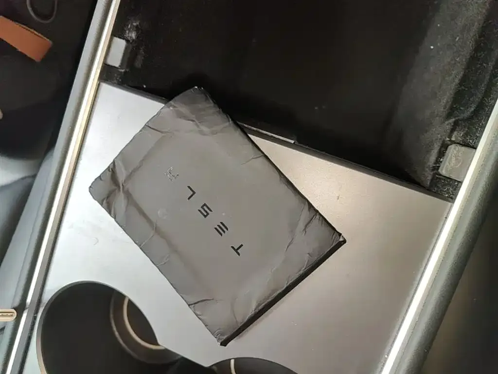 Tesla Model 3 — фото 4