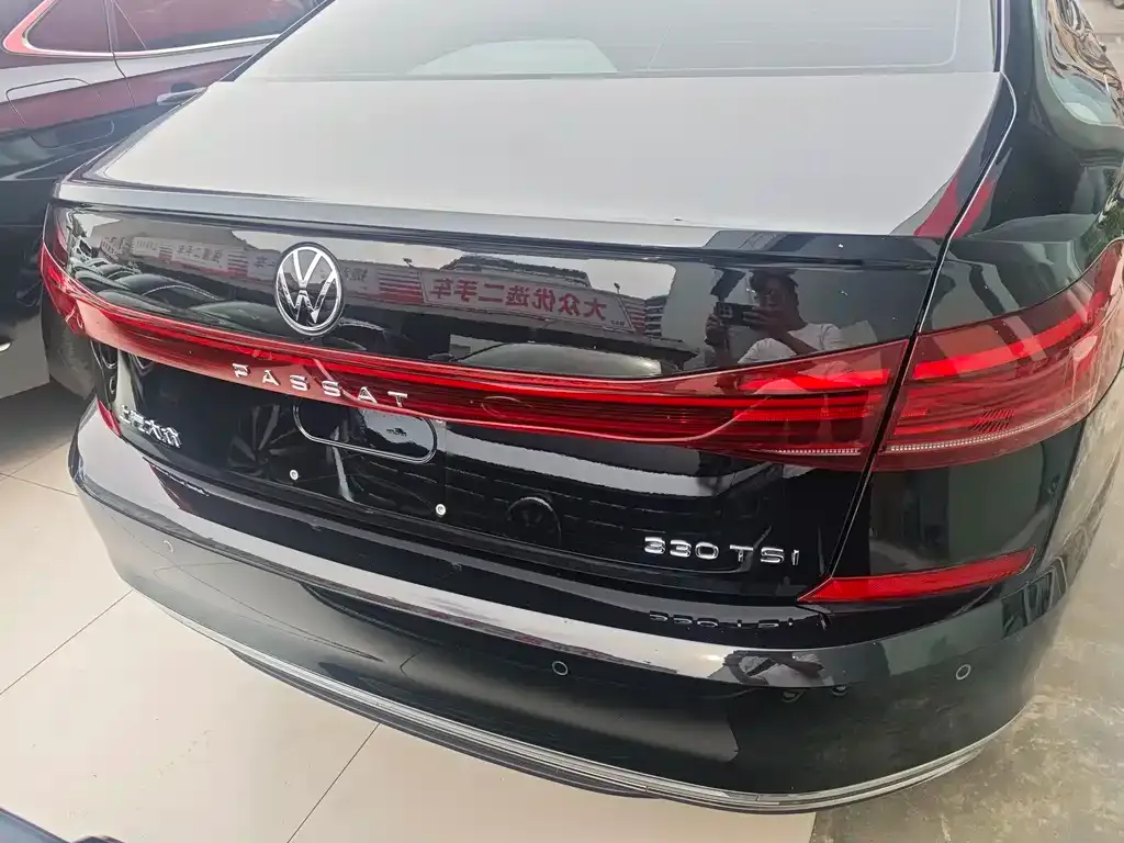 Volkswagen Passat — фото 9