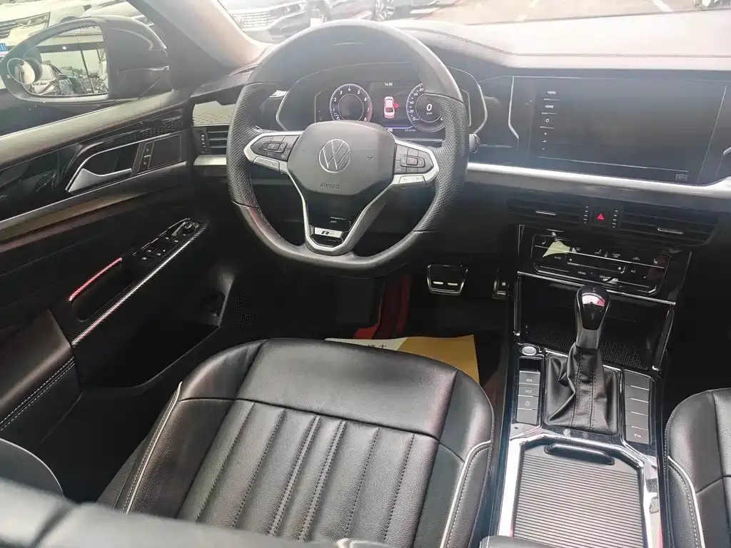 Volkswagen Passat — фото 8