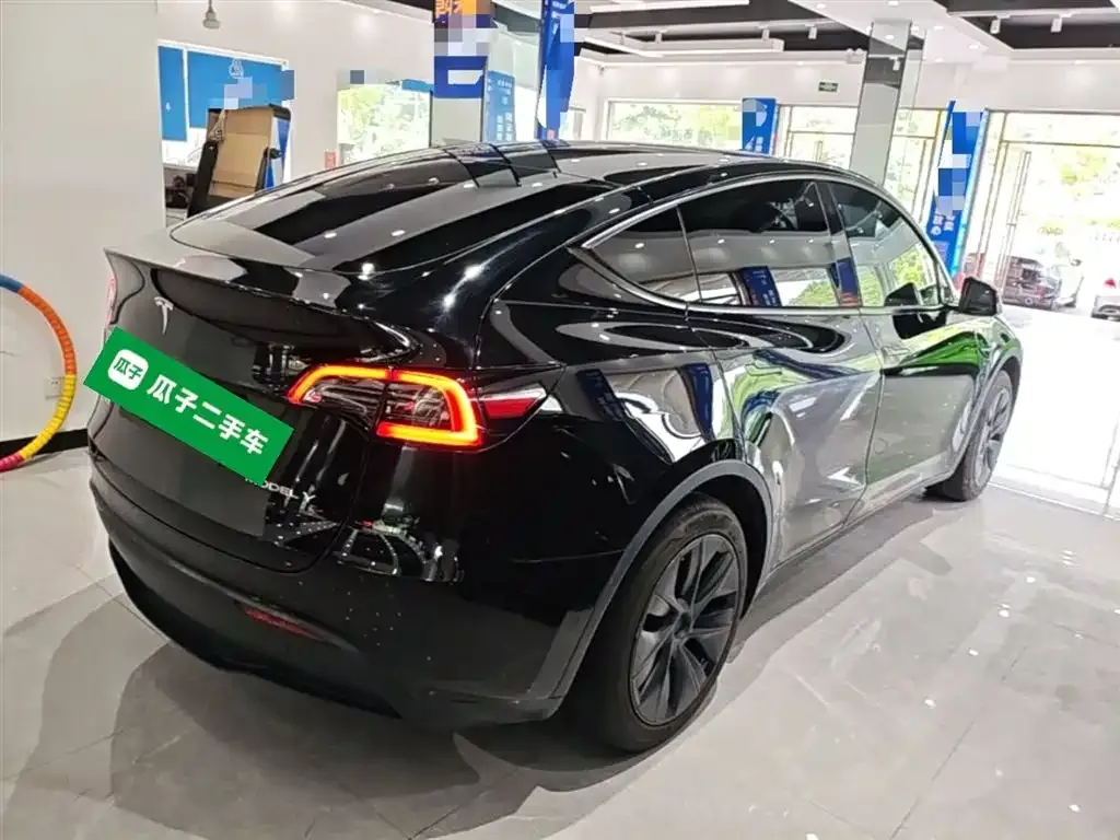 Tesla Model Y — фото 7