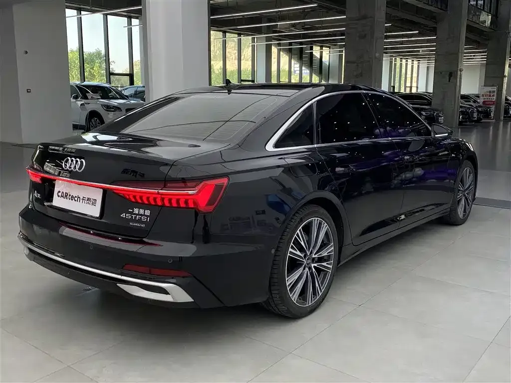 Audi A6L — фото 4