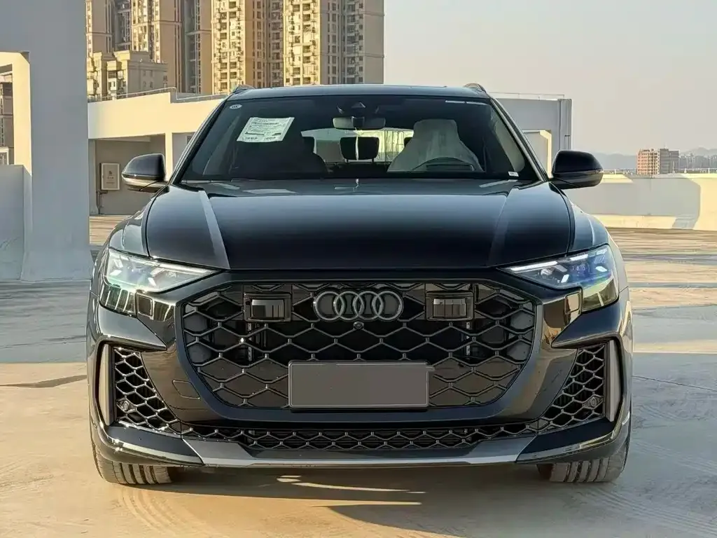 Audi RS Q8 2025 из CN, фото 7