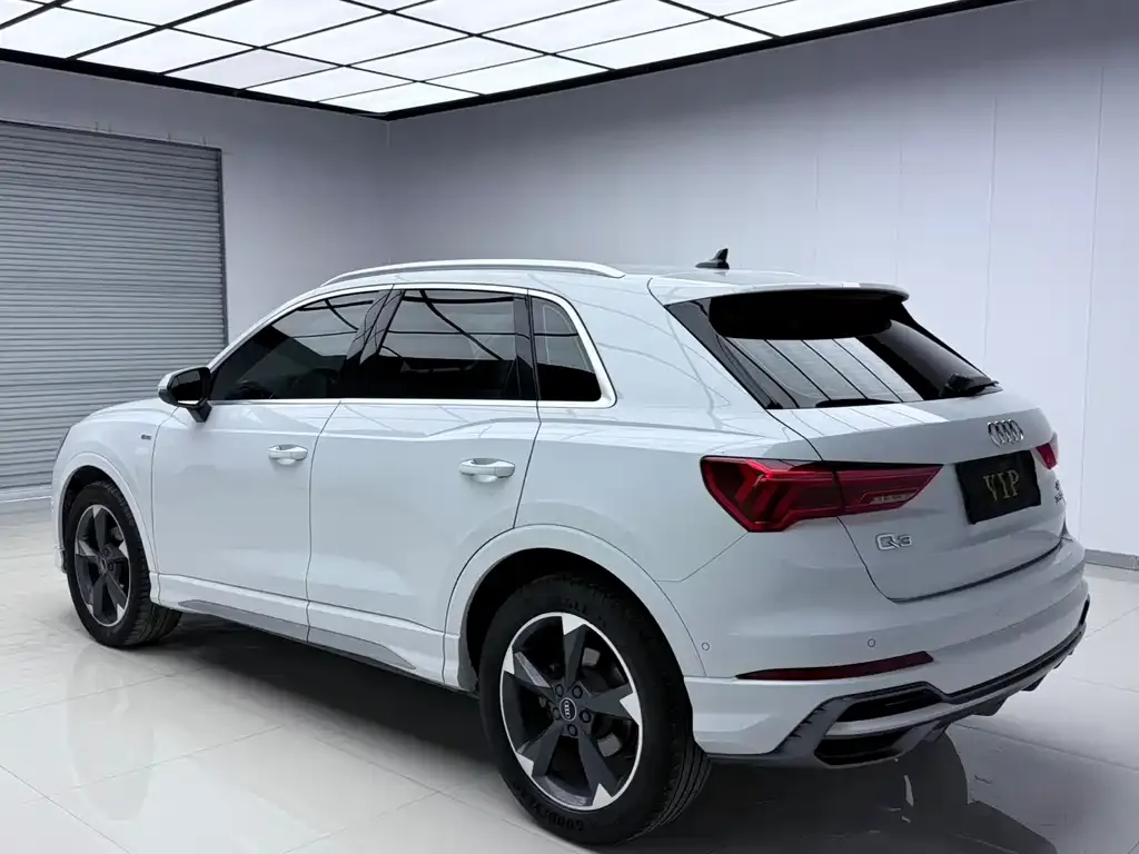 Audi Q3 — фото 6