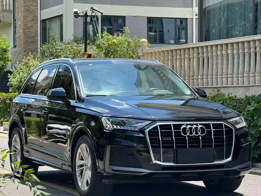 Audi Q7 — фото 6